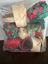 Vintage Miniature Woven Woodchip Baskets Lot of Assorted Colors picture