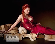 ACTRESS LUCY LAWLESS - 8X10 PUBLICITY PHOTO (MW-369) picture