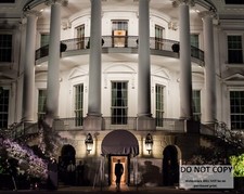 BARACK OBAMA ENTERS SOUTH PORTICO OF WHITE HOUSE IN 2012 - 8X10 PHOTO (ZZ-513) picture