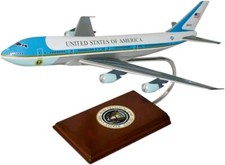 USAF Air Force One Boeing VC-25A 747-200 Desk Display Model 1/144 SC Airplane picture