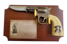 Wild Bill Hickok Pistol Knife Plaque Bullet Hook Collectable Western Gun Knife picture