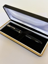 Vintage 1950’s Parker Duofold Junior, 14k No. 10 Nib, UK Working Pli-Glass Sac picture
