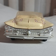 Buick 1959 hardtop Model Car 1:25 Scale Cream/Beige w/ Flame Graphics picture