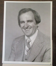 PRESS PROMO PHOTO 1979 TV SHOW REAL PEOPLE HOST JOHN BARBOUR B&W 7X9 O602 picture
