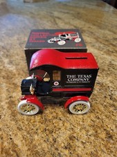 ERTL-COLLECTOR-SERIES-1905-TEXACO-FORD-DELIVERY-CAR-BANK-Nostalgic-Antique-Style picture