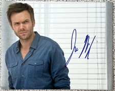 Joel McHale Signed In Person 8x10 Photo - Comedy picture