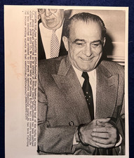 Original 1959 Vito Genovese Press Photo Smiling Handcuffed Mafia Boss Gangster picture