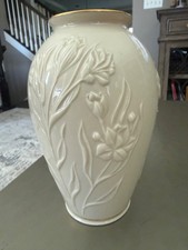 LENOX VASE MASTERPIECE COLLECTION, IRIS DESIGN With 24k GOLD TRIM picture