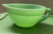 VINTAGE – FIRE-KING OVEN WARE JADEITE BATTER MIXING BOWL WITH POUR SPOUT Hocking picture