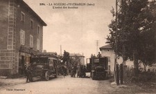 Old postcard 38 - La Roziere - d'Estrablin (Isère) - 2084. L'Arrivée des Buses picture
