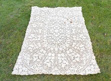 Vintage Victorian White Lace Tablecloth Flower Medallion Filet Topper Antique picture