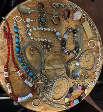 Lot of Trinkets & Bits & Bobs picture
