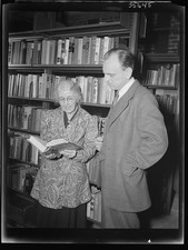 Photo:Library Interior Man and Woman Reading Books 1930s 1940s picture
