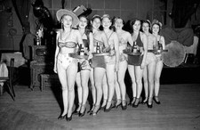 Waitresses at the Nut Club New York Old Photo picture