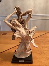 Giuseppe Armani Porcelain “AWAKENING “,#0591C Figurine. Sculpted 1990. Florence. picture