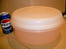 Vintage Rubbermaid 22 Cup #5 Servin Saver Round Food Storage Container TINTED picture