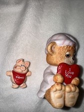 Vtg Enesco Teddy Beddy Bear Heart & Pig Xoxo I Love You Has Sticker 1983 3” picture