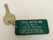 Vtg Royal Motor Inn Motel Hotel Fob Lewiston Idaho Room Key #477 picture
