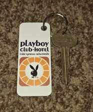 VINTAGE  PLAYBOY CLUB LAKE GENEVA RESORT / HOTEL LODGE ROOM KEY FOB HEFNER BUNNY picture