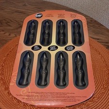 WILTON  Witch Fingers Cake Pan Mold 8 Cavity Dark Non Stick HALLOWEEN  picture