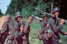 WW2 Picture Photo France 1940 near the Champs Élysées group German soldiers 3063 picture
