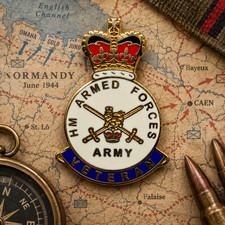 Vintage Armed Forces Army Veterans Badge - in Excellent Condition picture