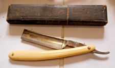 WW1 VINTAGE CUT THROAT RAZOR 1910s  BOREALIS BRAND GERMANY PEARL HANDLE RARE picture