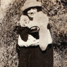 c1920s Smiling Woman Cloche Hat Fox Fur Stole Coat Snapshot Photo Purse Vintage picture