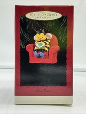 1996 Hallmark Keepsake Christmas Ornament Sew Sweet Bee -  picture