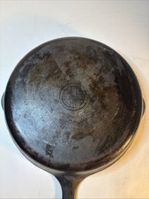 Vintage Griswold #8 Cast Iron Skillet 704Z picture