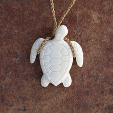Hawaii Jewelry Turtle Buffalo Bone Carved Pendant Necklace/Choker picture