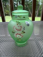 VINTAGE FENTON GREEN SATIN GLASS ROSES GINGER Lidded JAR hand painted/signed picture