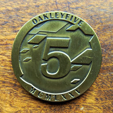 Oakley Collectible Five “5” 1975 Challenge Coin Medallion Token - Militaria picture