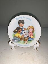 VTG Avon Mother's Day 1989 Loving Is Caring 22K Gold Trim Plate With Stand picture