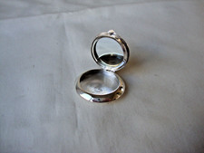 VINTAGE 1970s HANDMADE ROUND SILVER 925 PILLBOX/LOCKET/MIRROR COMPACT PENDANT picture
