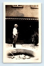 Old Vintage Photo SOLO WOMAN COURTYARD OF DE VARGAS 1920S ANTIQUE SNAPSHOT picture