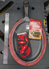 Lodge Logic LFSR3 Cast Iron Fajita Skillet Set Wood Base Chili Mitt New USA picture
