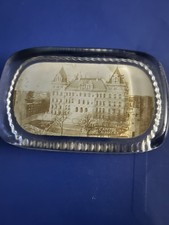 Albany NY Glass paperweight. Image of  NYS Capitol building. Great display item picture
