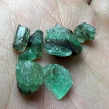 17ct Beryl  Var  Natural Vivid Green Emerald Crystals Lot  from Chitral PK picture
