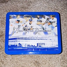 2003 Kohl's New York Yankees Metal Lunchbox Giveaway Tin w/ Latch - Metal picture