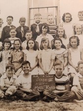 Holly Hill School. Grade 4. Mrs Ross. 1950 Daytona Beach, Florida (A34) picture
