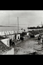 Cairo Illinois 1937 Mississippi River Flood Sandbags Levees Waterside picture