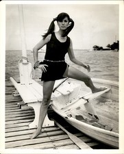 CGE60 Original Photo LEGGY PIGTAILS BRUNETTE BABE SUMMER BEACH FASHION MODEL picture