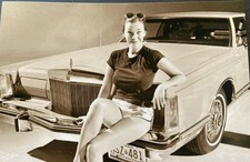 Young Catherine O’Hara Lincoln Continental Ad 1977 4x6” B&W Photograph picture