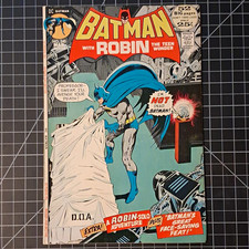 Batman #240 DC Comics 1972 Bronze Age Batman & Robin 