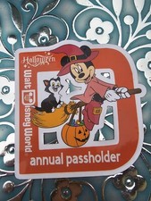 Disney annual  passholder Magnet Minnie Halloween  ''FAN ART  MAGNET' picture