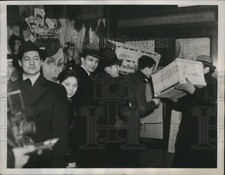 1937 Press Photo Sit-Down Strike at F&W Grand 5-10-25 Cent Store, New York City picture
