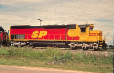 Southern Pacific Railroad SD45T-2 Locomotives #9207 - Original 35mm Slide picture