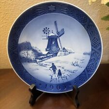 Vintage 1963 Royal Copenhagen ”windmill '' annual Christmas collection plate picture