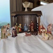 JASCO Taiwan Nativity Set with Wooden Manger & 15 Porcelain Figures - Christmas picture